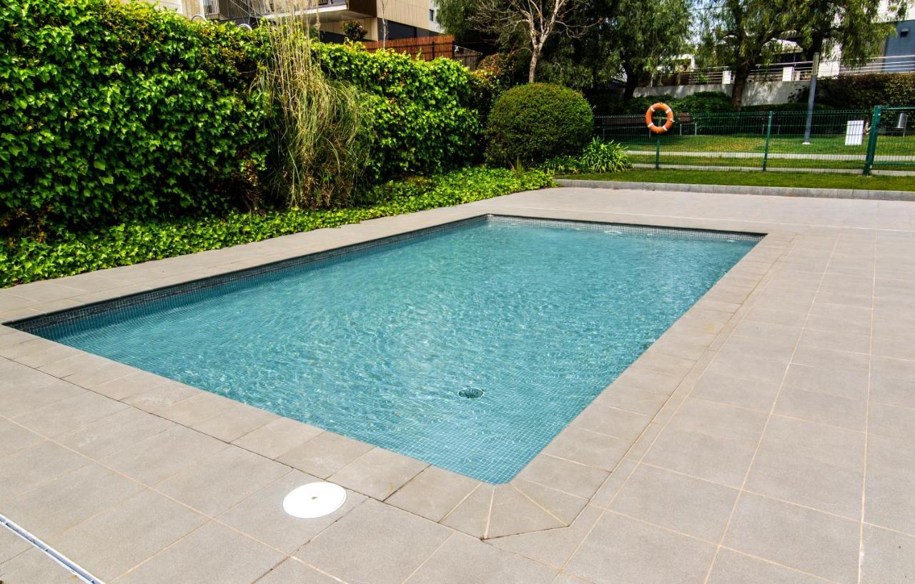 Sitges Spaces Garden Paradise 3 bedroom, 3 bathroom, huge PRIVATE garden-terrace, pool- sleeps up to 8 Buitenkant foto