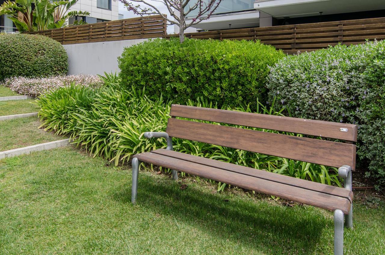 Sitges Spaces Garden Paradise 3 bedroom, 3 bathroom, huge PRIVATE garden-terrace, pool- sleeps up to 8 Buitenkant foto