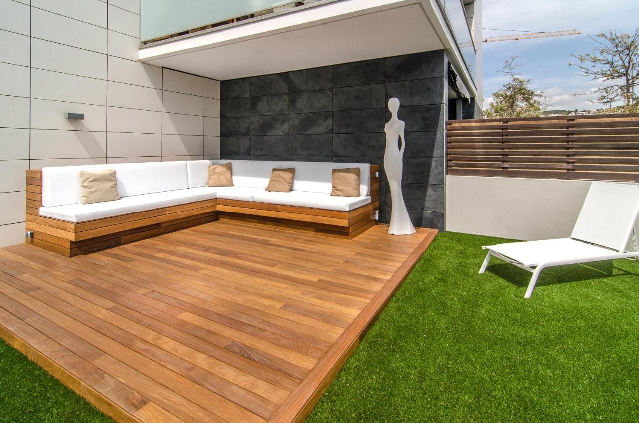 Sitges Spaces Garden Paradise 3 bedroom, 3 bathroom, huge PRIVATE garden-terrace, pool- sleeps up to 8 Buitenkant foto