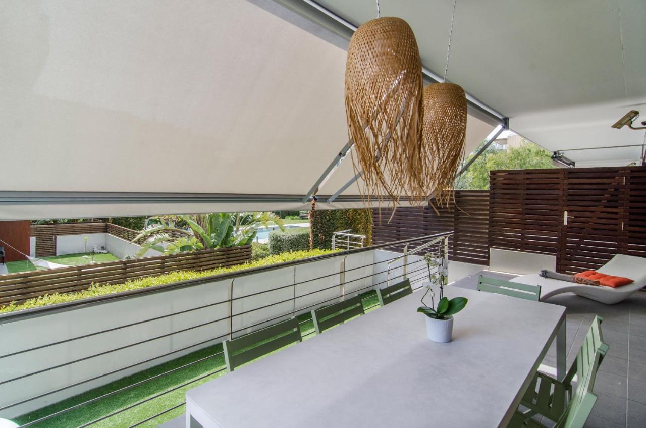 Sitges Spaces Garden Paradise 3 bedroom, 3 bathroom, huge PRIVATE garden-terrace, pool- sleeps up to 8 Buitenkant foto