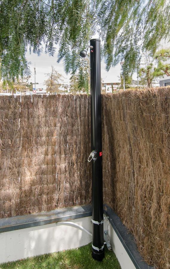 Sitges Spaces Garden Paradise 3 bedroom, 3 bathroom, huge PRIVATE garden-terrace, pool- sleeps up to 8 Buitenkant foto